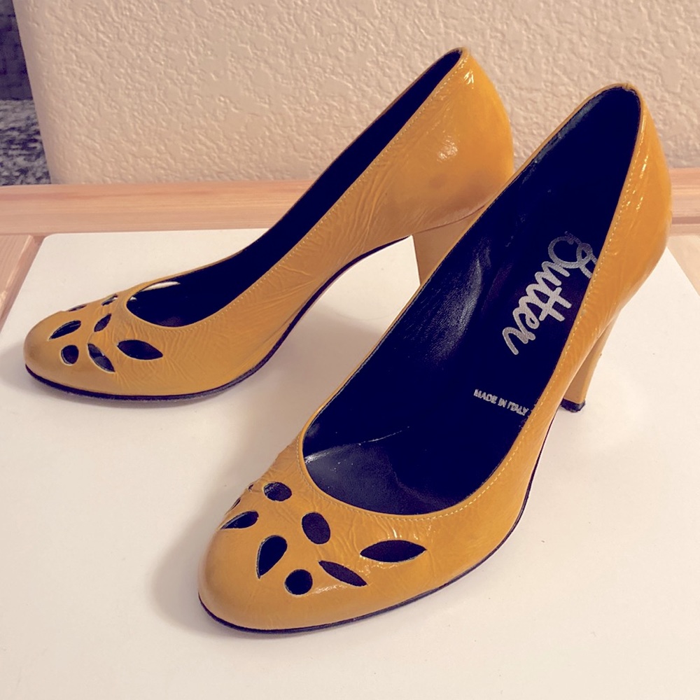 Butter Shoes Italian Vero Cuoio Leather Heels Sz 6
